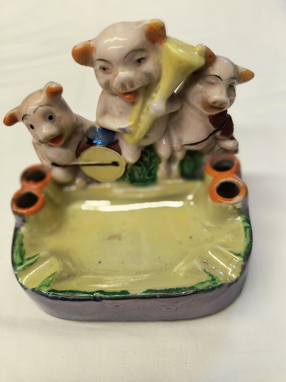 Vintage 3 Pigs Band Group Ashtray, Lusterware, Made In Japan, Holds 4 Cigarettes, in good condition