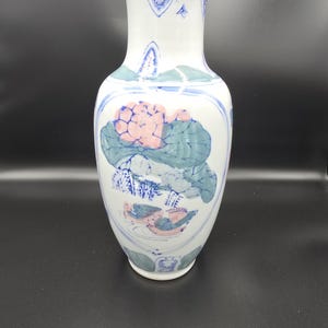 Chinoiserie Ceramic Vase