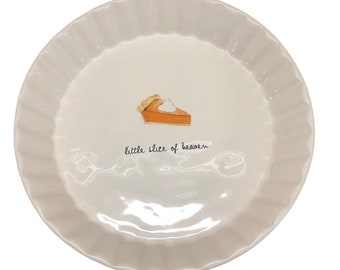 Rae Dunn Little Slice of Heaven Pie Plate Piatto di zucca Decorazione del Ringraziamento NWT