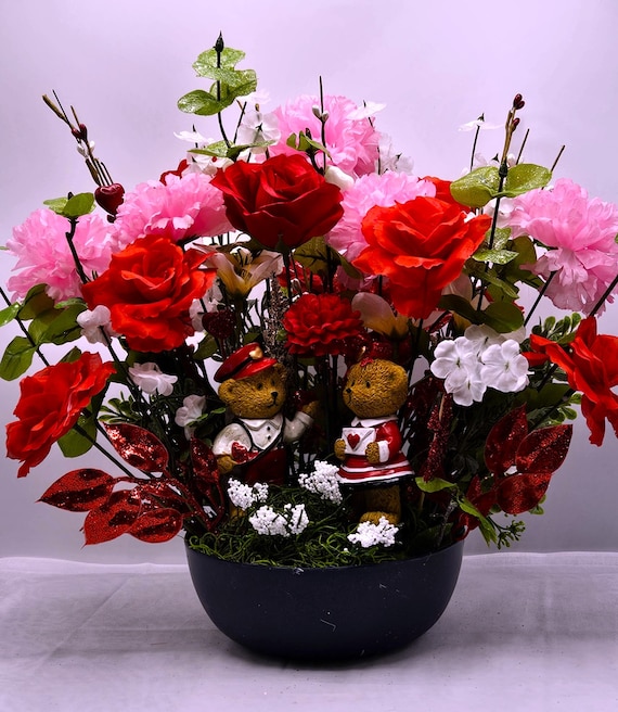 Sweetheart Bear Centerpiece: Red Roses, Pink Carnations