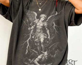 Camiseta de San Miguel Arcángel con colores reconfortantes, camiseta vintage de protección católica, camiseta de devoción cristiana
