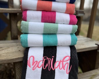 Telo mare in cotone personalizzato con ricamo – Telo piscina con nome personalizzato – Regalo estivo