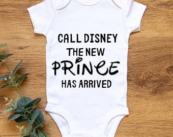 Prince is gearriveerd, Disney, gepersonaliseerd, unisex, babyaankondiging, aankomst van de baby, cadeau, babyvest.