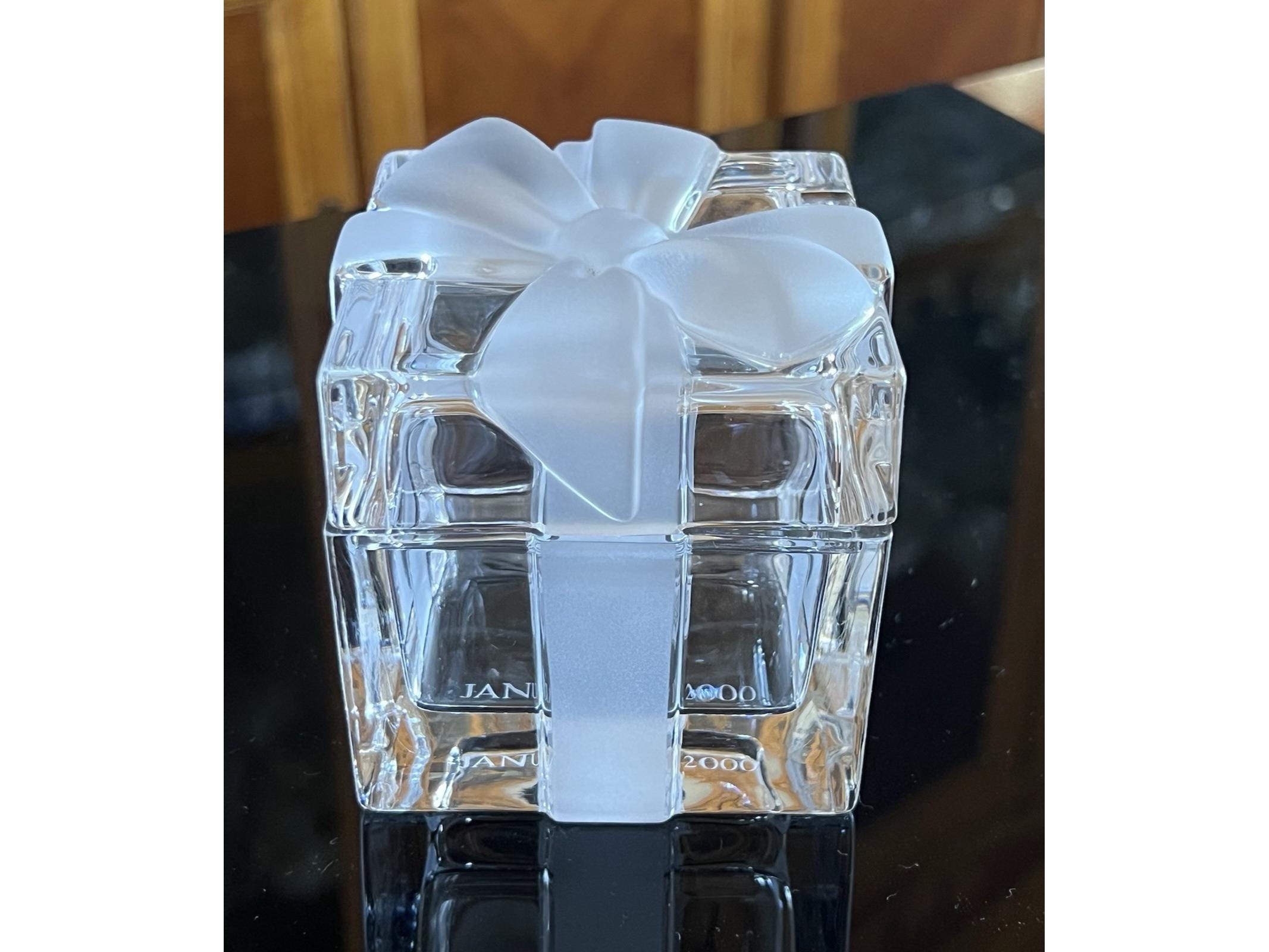Tiffany & Co Crystal Glass Gift Box Frosted Ribbon Bow Trinket