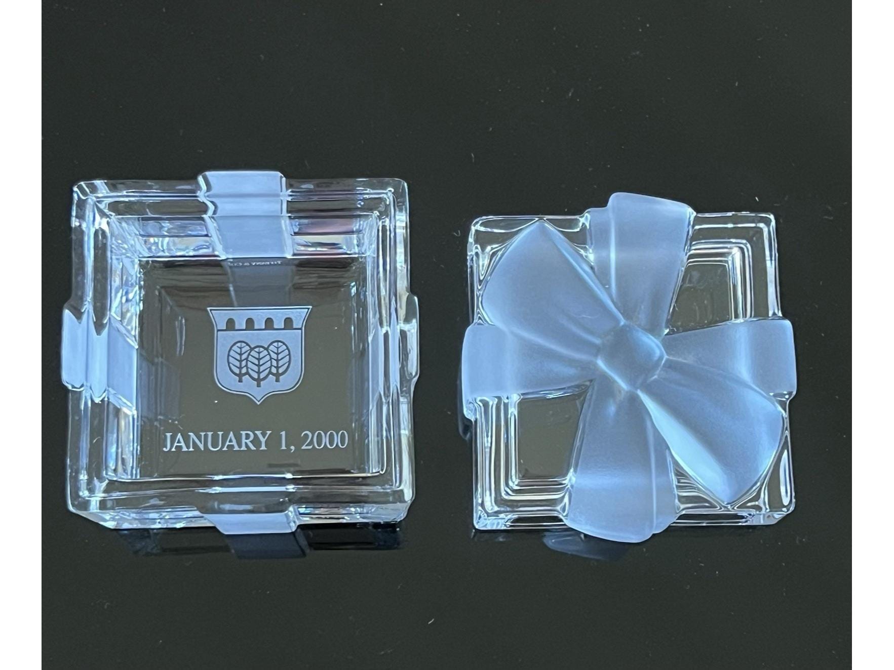 Tiffany & Co Crystal Glass Gift Box Frosted Ribbon Bow Trinket