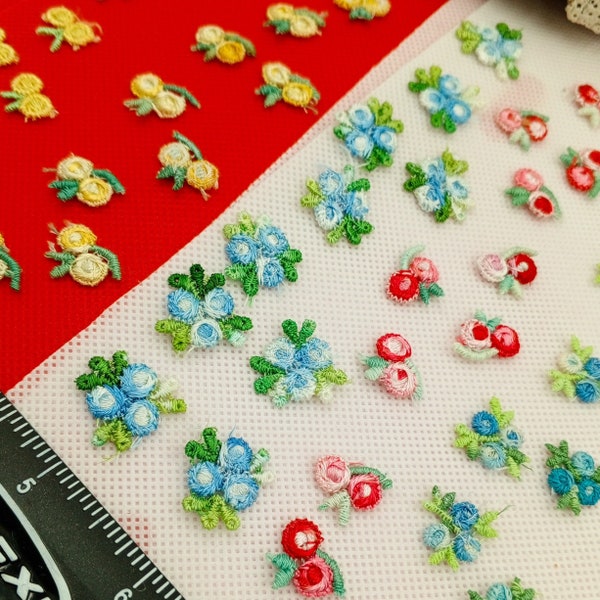 50 pieces FLORAL VINTAGE appliques blue green yellow pink red flower Patches #148