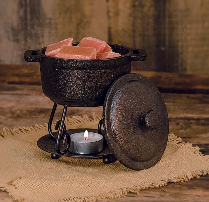 BRIGHT IDEAS Wax Melter, Cast Iron Skillet with Warmer and Trivet
