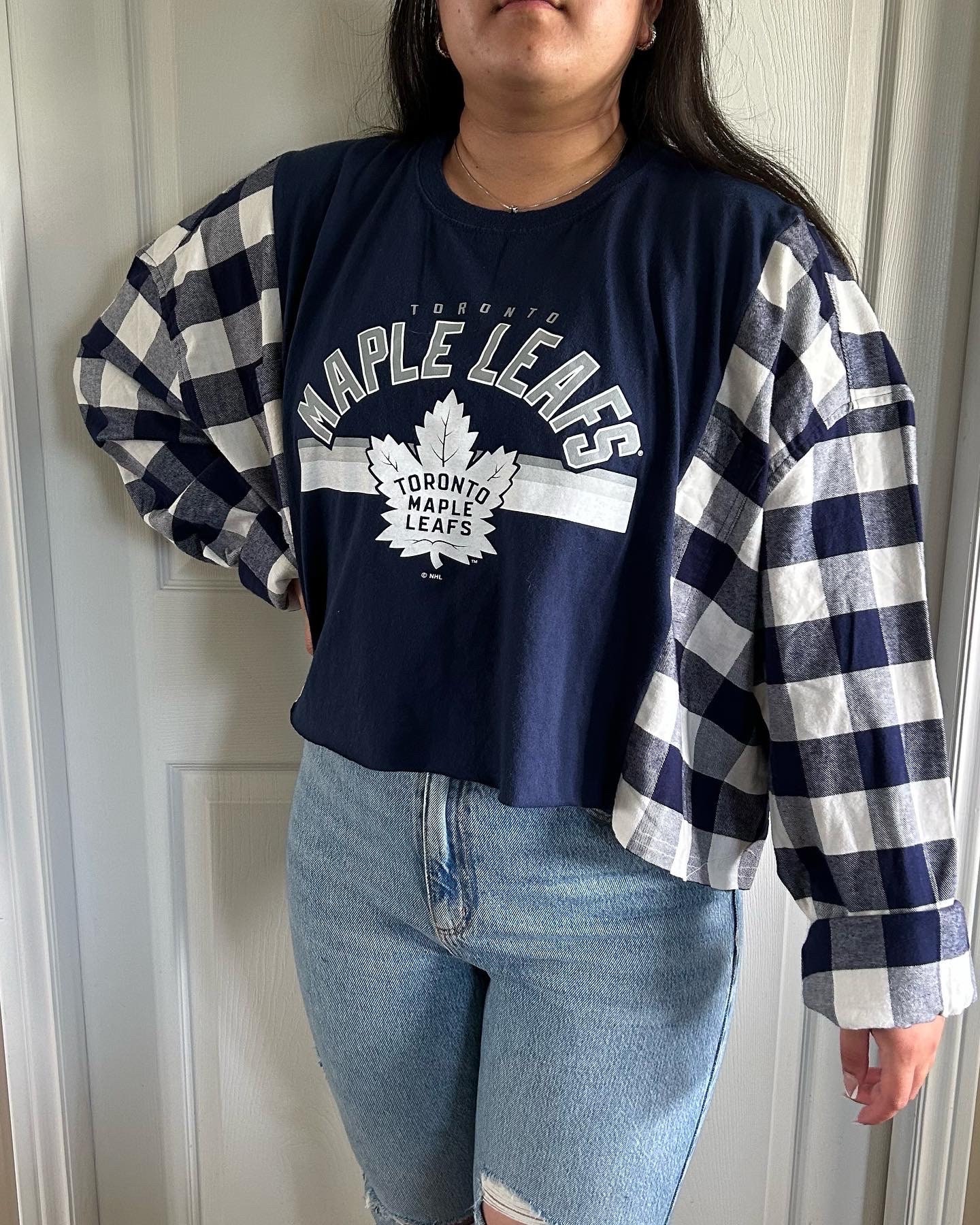 Toronto Maple Leafs NHL Custom Name Flower And Leaf Pattern
