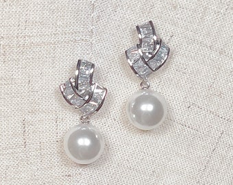 Bridal CZ Drop Earrings, Pearl Wedding Drop Earrings, Bridal Earrings Drop Silver, Beautiful Wedding Earrings for Bride