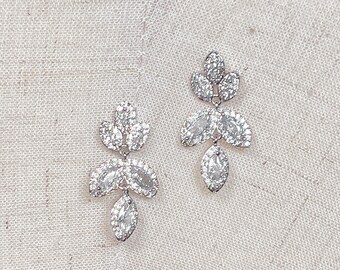 Boucles d'oreilles bohème en argent pour mariage, boucles d'oreilles de mariée en argent, boucles d'oreilles en or blanc pour mariage, boucles d'oreilles modernes pour mariage en argent