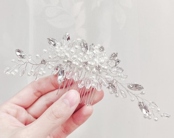 Bridal Hair Comb Crystal Hair Comb Weddings Rhinestone Bridal Hair Comb Pearl Flower Bridal Comb Bridal Decorative Comb Bridal Back Comb