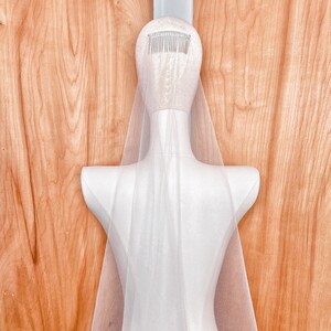 Simple Veil Fingertip, Sheer Veil, Plain Tulle veil, Simple Wedding Veil, Elegant Bridal Veil, 1 Tier Veil, Barely There Veil