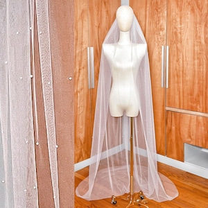 Pearl Chapel Veil, Pearl Veil Single Layer, Scattered Pearl Veil, Ivory Veil with Pearls, Long Pearl Veil, Modern Bridal Veil for Bride
