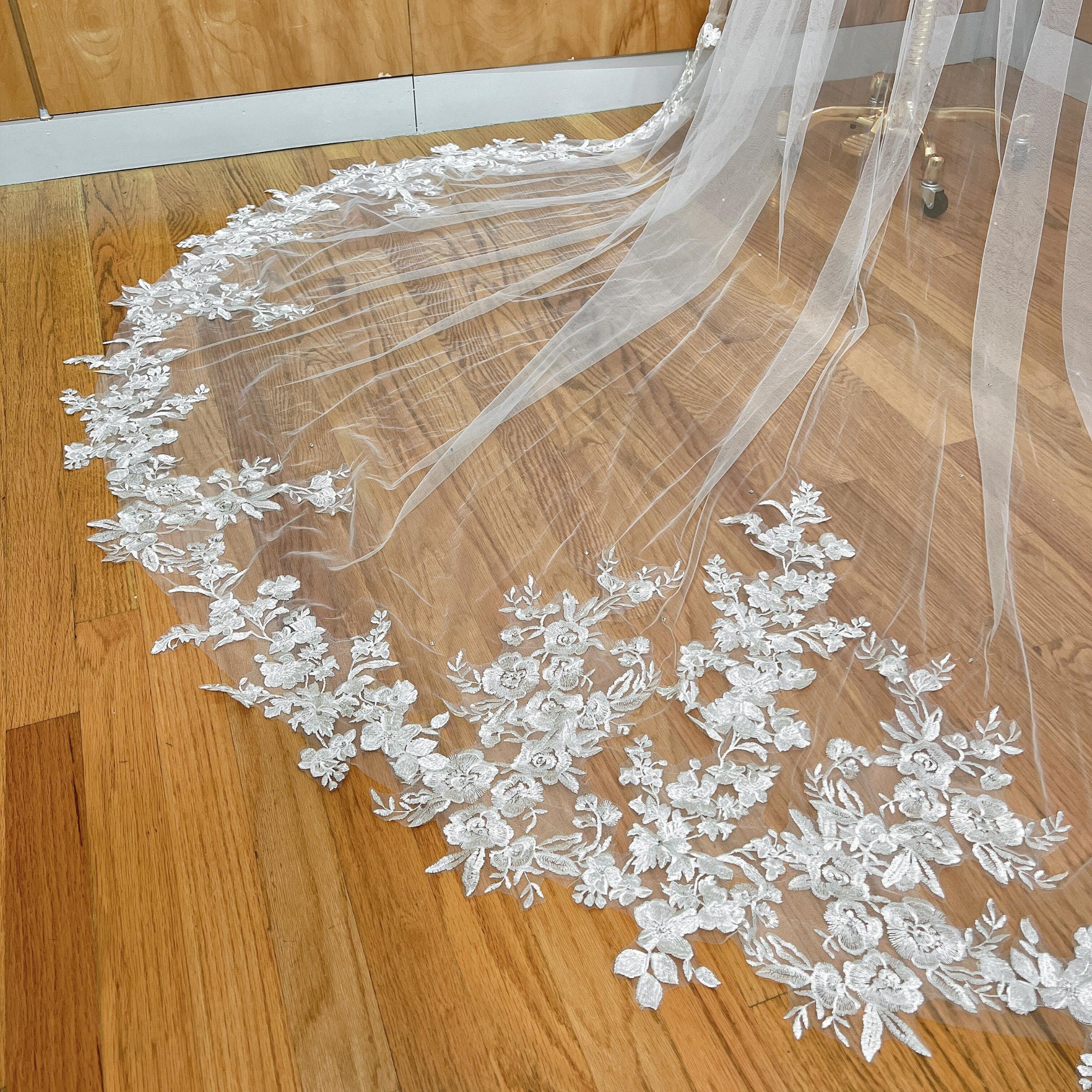 Wide Raw Edge Cathedral Veil: 108