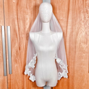Flowerly Veil, Floral Veil, Flower Veil Wedding, Flower Chapel Veil, Ivory Flower Veil, Cathedral Flower Veil, Bridal Veil with Flowers
