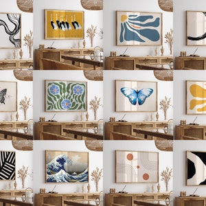 Pode incluir: Uma colagem de 10 diferentes impress&otilde;es de arte abstrata em v&aacute;rios estilos e cores. As impress&otilde;es s&atilde;o emolduradas e exibidas em uma parede em um ambiente moderno de casa.