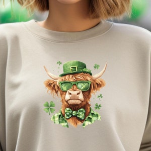 Highland Cow Sweatshirt,  St. Patricks Sweatshirt, Fun Sweatshirt, Animal Sweatshirt, Festive Sweatshirt, Cow Sweatshirt, Irish Sweatshirt