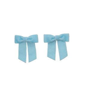 Daisies Bows in Vintage Blue Velvet