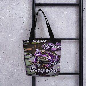 Lila Frosch Tasche, schönes Frosch Krafttier, Frosch Tragetasche, Frosch Sammler Geschenk, besessen von Frosch Geschenk, Personalisierung verfügbar.