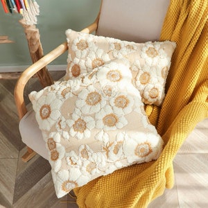 Floral Cute Throw Pillow / Summer Decoration / Tufted Flower Pillow / Flower Decor Tufted Pillow Case / Spring Summer Pillow Cover