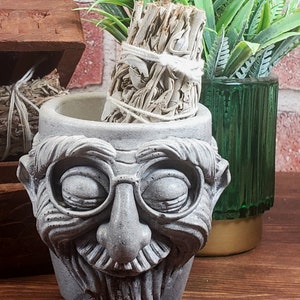 Cement Old Man Face Planter Pot, Concrete Man with Glasses Succulent Planter