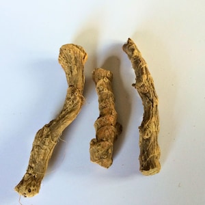 Racine de calamus | Racine de calamus d&#39;Acorus | Vasambu naturel | Racine de fines herbes Sweet Flag | Acorus calamus | Racine séchée Sweet Flag bio 1800 g