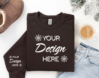 Mockup de chocolate amargo Gildan 18000, Navidad 18000, suéter navideño Gilden, simulacro plano, simulacros marrones con cuello redondo 18000, simulacro de sudadera navideña