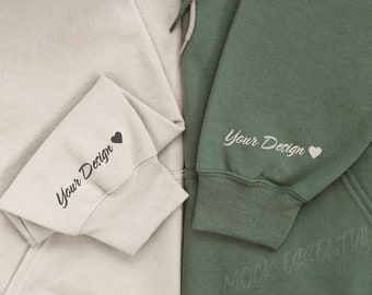 Gildan 18500 Felpa con cappuccio per coppia con maniche, Mock up manica sabbia e verde militare, Maglione Mr Mrs Wedding, Mockup manica di San Valentino, Mock con cappuccio