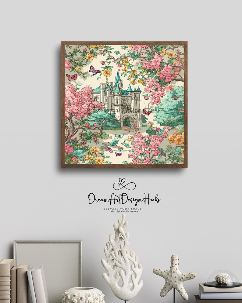 K&ouml;nnte beinhalten: Ein gerahmter Druck mit einer m&auml;rchenhaften Schlosslandschaft, umgeben von rosa und gelben Blumen, Schmetterlingen und B&auml;umen. Das Kunstwerk hat eine Vintage-&Auml;sthetik mit einem braunen Holzrahmen. Der Text "Dream Art Design Hub" ist darunter.