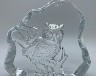Owl Glass Paper Weight Vintage 4.5 Inches Tall