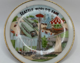 1962 Seattle World's Fair Mini Hanging Wall Plate