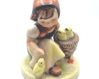 Vintage Chickadee AH1D Ceramic Girl Feeding Baby Birds