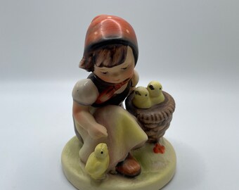Vintage Chickadee AH1D Ceramic Girl Feeding Baby Birds