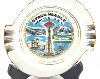 Vintage Seattle Space Needle Ashtray Smith Western Japan Souvenir Mid Century Ceramic Washington Ash Tray with Mount Rainier Monorail