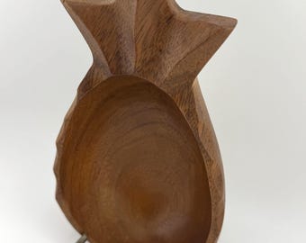 Hand Carved Wooden Pineapple bowl Mid Century Modern Fruit Bowl Vintage Tropical Decor Catchall Tray Boho Wood Home Accent