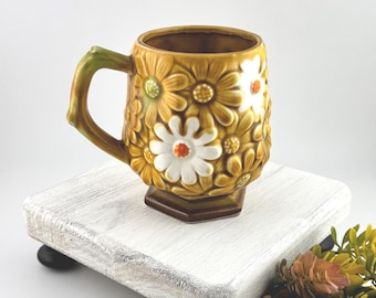 Vintage Ceramic Daisy Coffee Mug 1970s Fred Roberts Co. Golden Harvest Daisy Drinkware Retro Coffee Cup 3D MCM Daisy Flower Design
