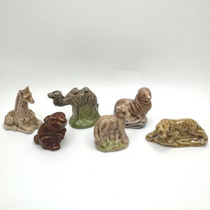 Wade Whimsies Red Rose Tea Figurines Giraffe Bunny, Camel, Calf, Sea Lion, Cheetah