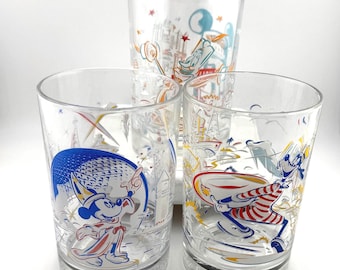 Vintage Walt Disney World Remember the Magic Glass 25th Anniversary Disney Collectible Cup Mickey  Goofy Lumiere Mrs Potts Drinking Florida