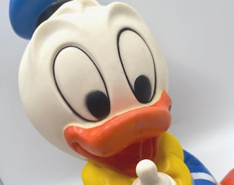 Shelcore 1986 Walt Disney Company Donald Duck Squeeky Toy