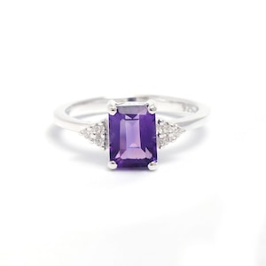 Natural Amethyst and White Zircon Silver Ring, 925 Sterling Silver Ring, Solitaire Ring, Trendy Ring, Every Occasion Ring, Gift for Birthday