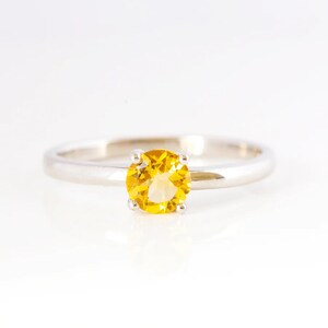 Citrine Solitaire Ring: 925 Sterling Silver, Round Stone