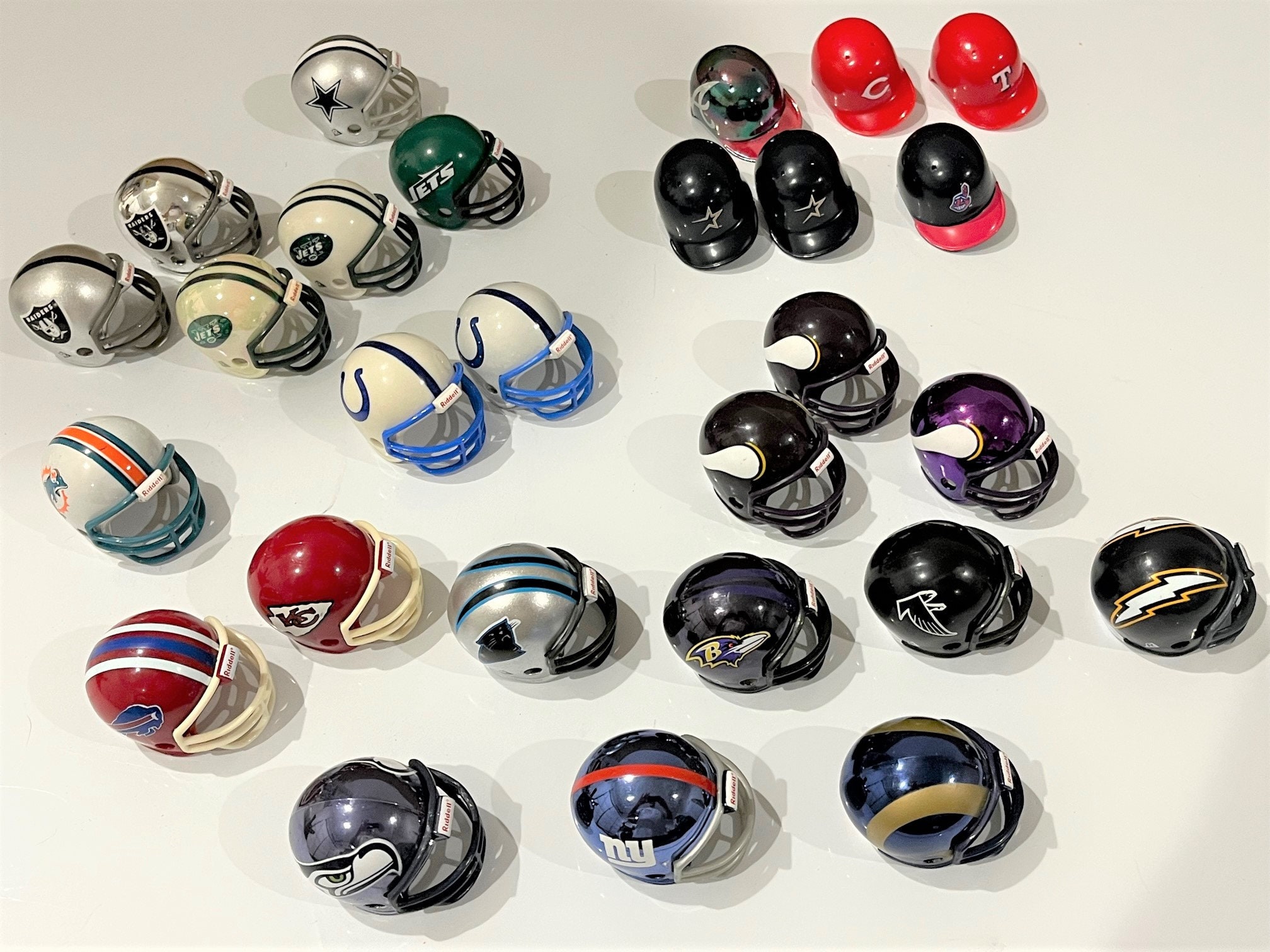 Riddell Pocket Pro Helmets Loose NFL and MLB Team Helmets read
