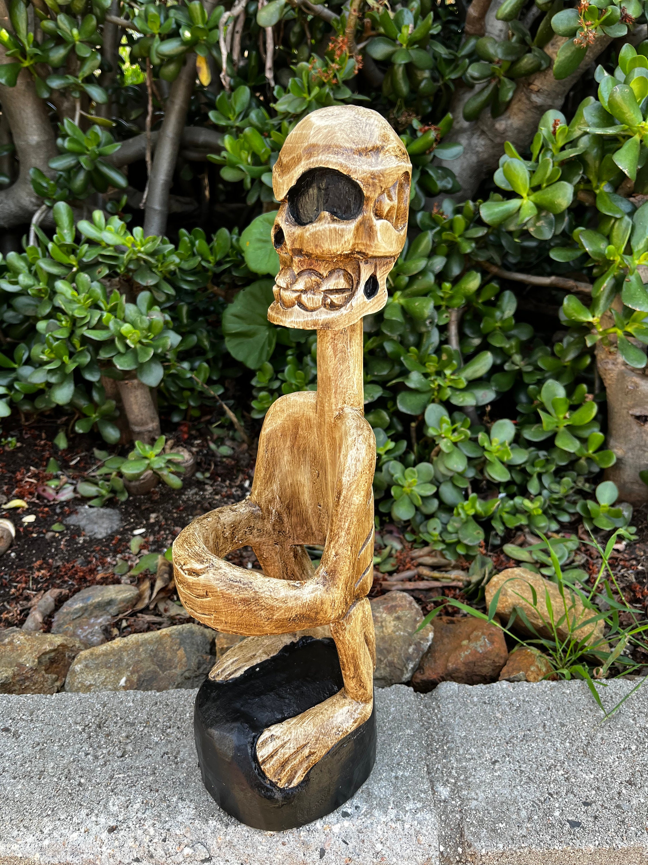 Skull wine holder shop
