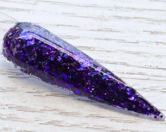 Temporada espeluznante: polvo de inmersión con brillantina morada para uñas de Halloween y decoración de uñas de otoño.