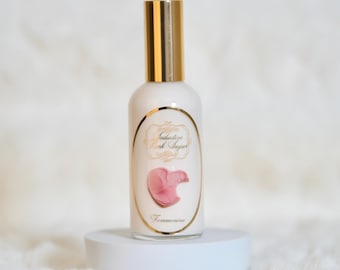 Perfume corporal seductor de leche y azúcar rosa, de alta calidad y larga duración, seguro para el cabello, en un lujoso envase de vidrio.