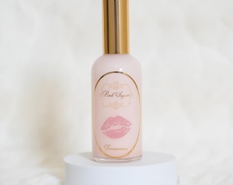 Perfume corporal Pink Sugar Milky, de alta calidad y larga duración, seguro para el cabello, en un lujoso envase de vidrio.