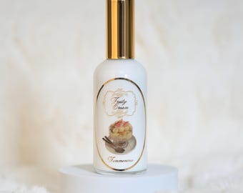 Perfume cremoso afrutado para el cuerpo y el cabello, de alta calidad y larga duración, seguro para el cabello, en un lujoso envase de vidrio.