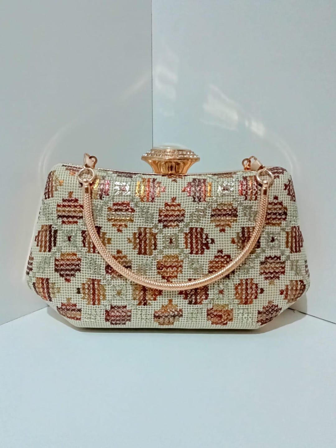 Curated visual reference: Picture Idea: Gold Mosaic Embroidered Clutch Handmade Evening Bag Party