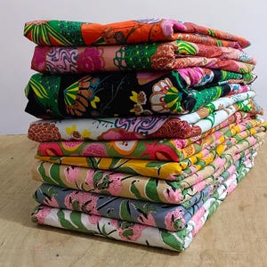 Handblockdruck Baumwollstoff: Florales Nähmaterial Meterware