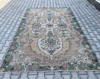 6x10 Neutral Turkish Wool Rug: Handmade Vintage Anatolian